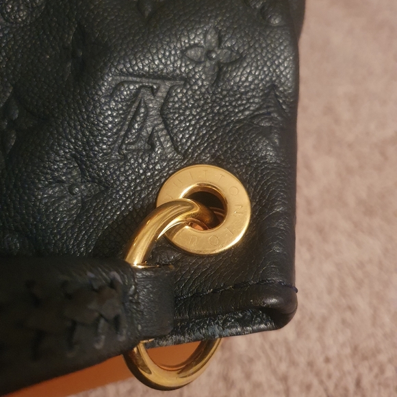 SALE!! Louis Vuitton Artsy MM Empreinte Infini! - Picture 13 of 16